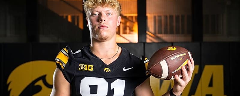 Iowa Football Week 4 Depth Chart: Hawkeyes Name QB1, But Raise Health Concerns