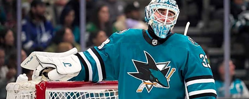 Sharks, Panthers Have NHL's First Goalie Fight in Six Years