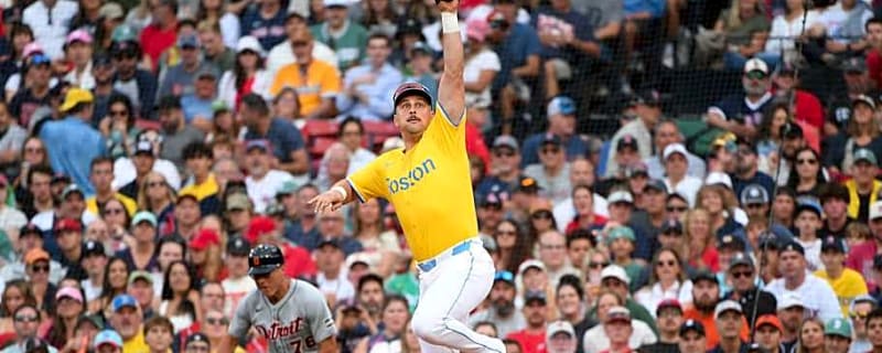 Cincinnati Reds Sign Veteran Infielder to Minor League Deal