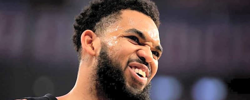 Karl-Anthony Towns Reacts to Late-Game Benching in Knicks Win