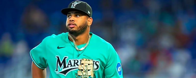 Deyvison De Los Santos Makes Good Impression in Long-Awaited Marlins Debut