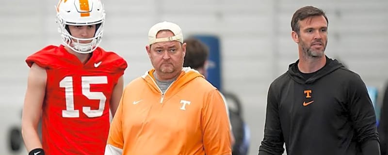 6-foot-7 Offensive Lineman Reacts to Offer from Volunteers
