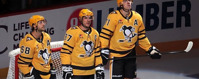 Penguins Stars Join Kevin Durant at NBA Game