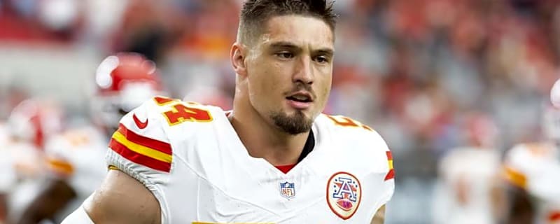 Why Buccaneers Should Sign This 2-Time Super Bowl Champion Linebacker