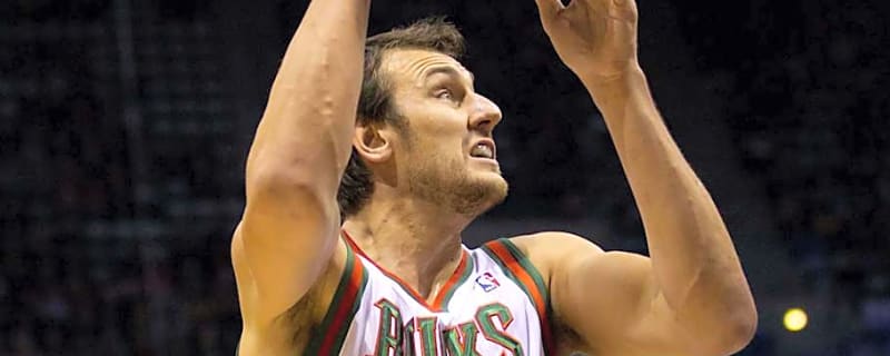 Bucks Could Grab Andrew Bogut Style Center This Summer