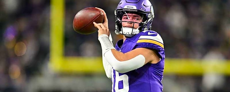Ex-Vikings Quarterback Retires From Football at 28