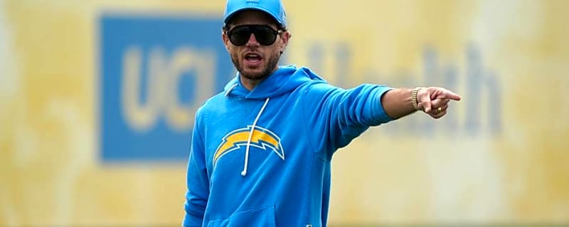 What Are Realistic Expectations For Mike McDaniel's Offense in 2026?