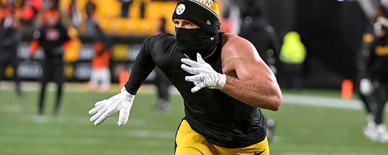 NFL trade proposal sends Panthers former DPOY in contract holdout with Steelers