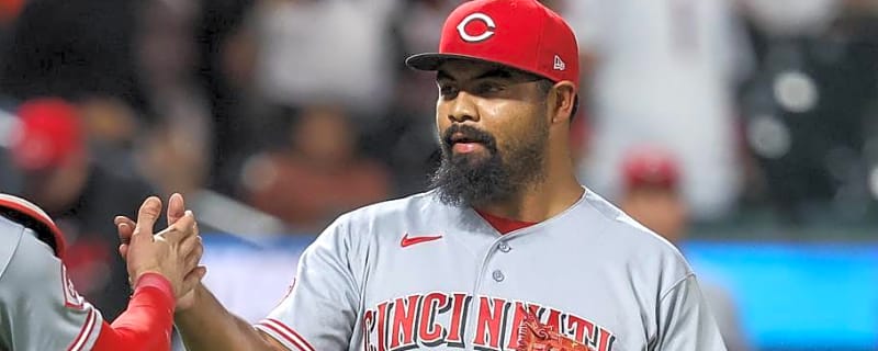 Tony Santillan's Struggles Continue as Reds Fall to Royals in Series Finale