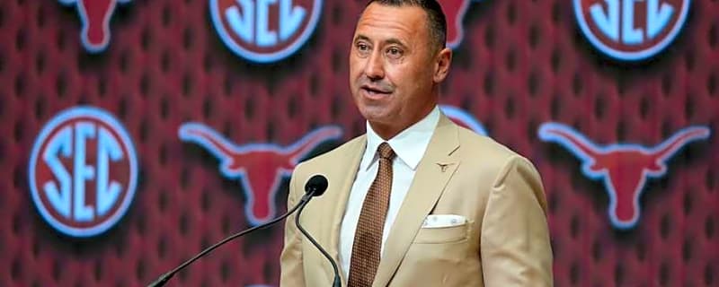 Texas Longhorns&#39; Steve Sarkisian Honors Flood Victims at SEC Media Days