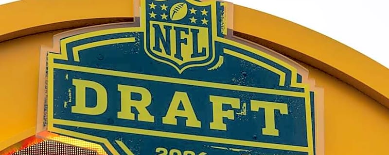 Giants Fill Key Need in Daniel Jeremiah's First 2026 Mock Draft