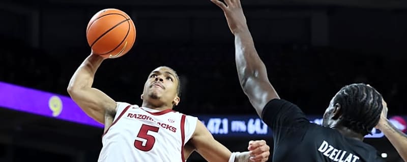 Hogs depth steadily squeezes life out of troublesome Cincinnati Bearcats