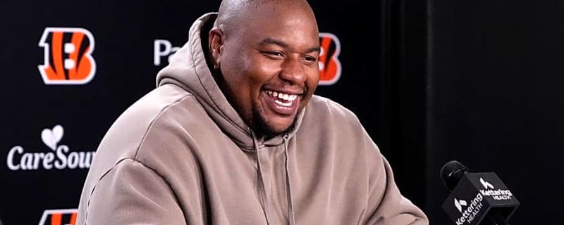 Andrew Whitworth Sounds Off on Bengals’ 'All-In' Message After Blockbuster Dexter Lawrence Trade
