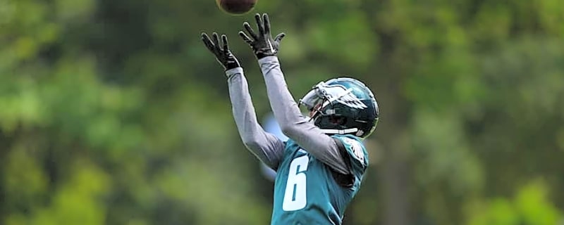 Eagles&#39; DeVonta Smith Endorsed Former 2nd-Round Pick