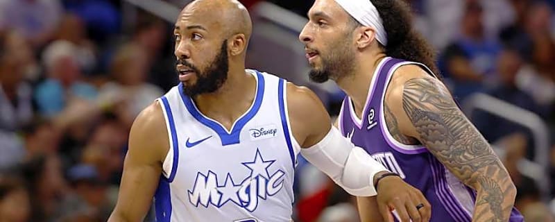 Magic survive late scare from tanking Kings
