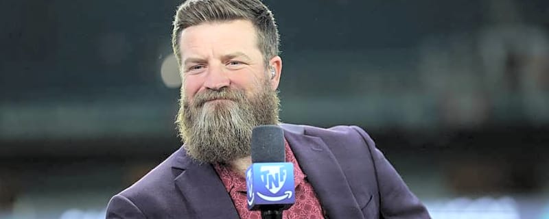 How Former Titan Ryan Fitzpatrick Believes Benching Cam Ward Would Benefit his Growth
