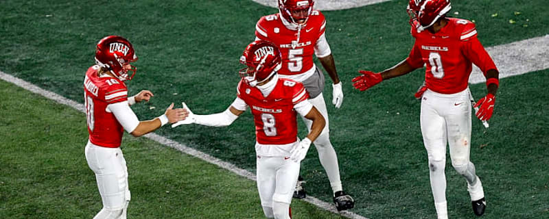 The UNLV Rebels Dominate The Hawai&#39;i Rainbow Warriors In The First Half