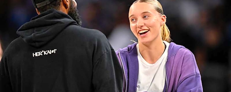 Paige Bueckers Visits UConn Ahead of Big East Clash