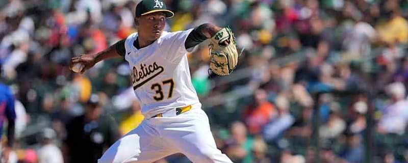 Padres Signing Veteran Reliever Days Before Opening Day in Exciting Move