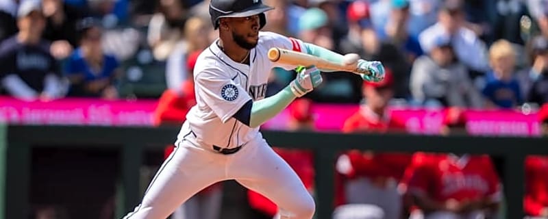 Mariners Lose 27-Year-Old Outfielder to Free Agency