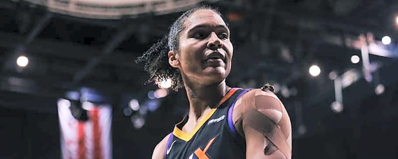 Alyssa Thomas And Past Mercury Players Represent Their College