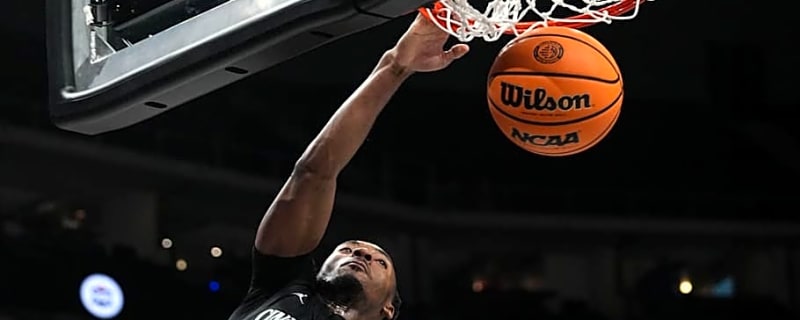 UC Star Guard Day Day Thomas And More Returning For 2025-26 Season