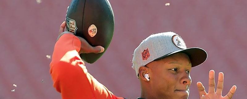 Josh Dobbs Explains Dynamic Inside Patriots QB Room