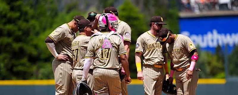 Padres Pursued All-Star, Gold Glove First Baseman in Free Agency: Report