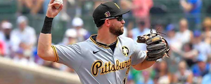 Pirates Infielder Should Have Won Gold Glove Award