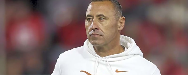 Texas Longhorns Offensive Lineman Surprisingly Enters Transfer Portal