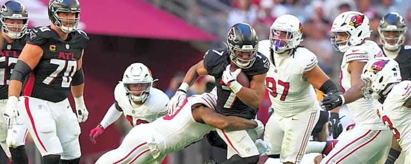 Bijan Robinson Powers Falcons Past Cardinals in Complete Week 16 Win
