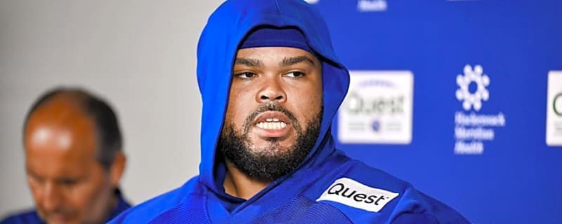 NY Giants OT Jermaine Eluemunor Praises Evan Neal&#39;s Willingness to Help Team Win