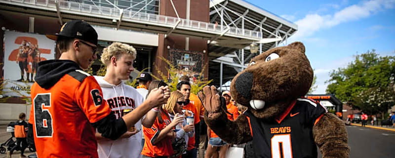 Oregon State Women&#39;s Soccer: Santa Clara Scoers Early, Cruises to 3-1 Win Over Beavers