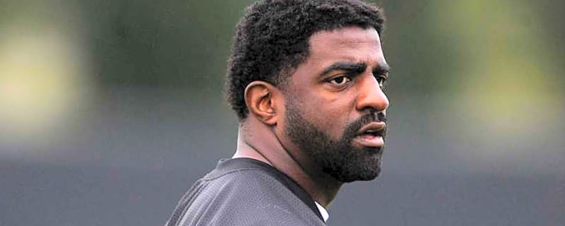 Cowboys legend opens up on close relationship with Marshawn Kneeland