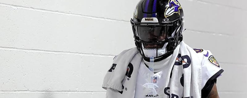 Lamar Jackson, Jesse Minter Discuss Ravens’ Center Need and Possible Fixes
