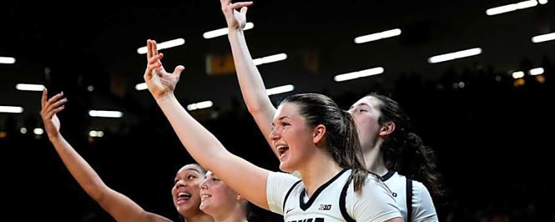 Iowa&#39;s Ava Heiden Sets Career-High in Win Over Fairfield