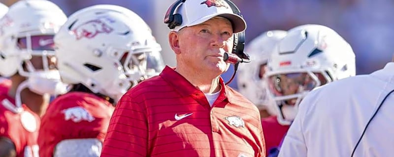 Petrino&#39;s &#39;play everyone&#39; for Razorbacks&#39; mentality needs reset