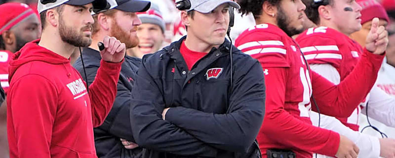 Insider claims Cowboys waiting for their defensive coordinator to be available