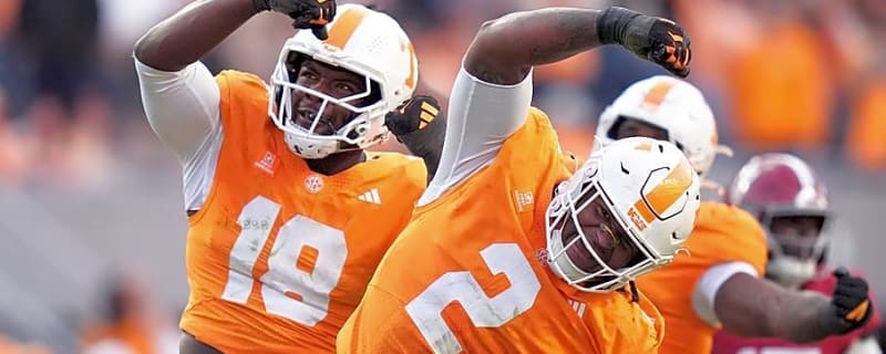 Tennessee Football Star Xavier Gilliam Turns Heads With Major National Honor