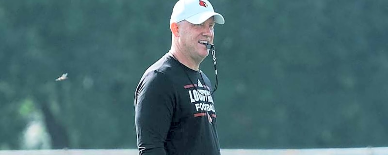 Jeff Brohm Pleased with Louisville&#39;s Efforts in First Scrimmage of Fall Camp