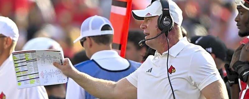 Jeff Brohm Shoulders Blame for Louisville&#39;s &#39;Disappointing&#39; Offensive Performance vs. Virginia