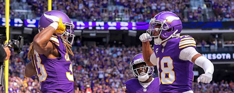 J.J. McCarthy Catches Strays as Vikings Stars Point to Aaron Rodgers