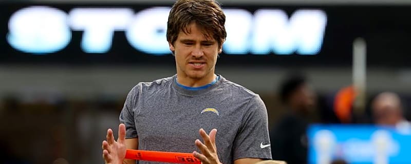 Chargers’ Mike McDaniel, Khalil Mack, Justin Herbert Flying Far Under Radar Before Week 1