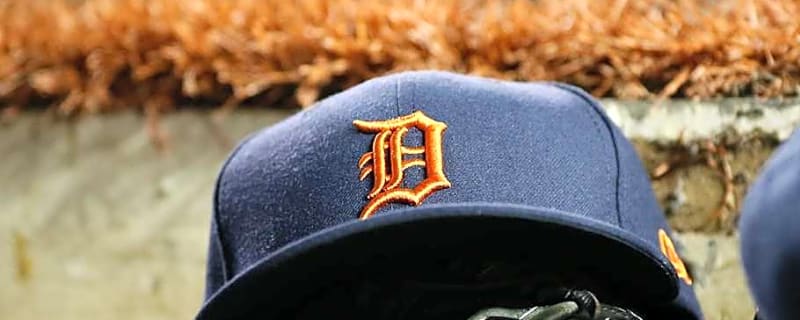 Tigers Should Attempt Upgrade From Fan Favorite Utility Man in Offseason