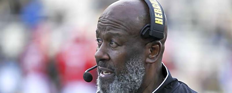 Big Ten coach reportedly on hot seat after second-half decline