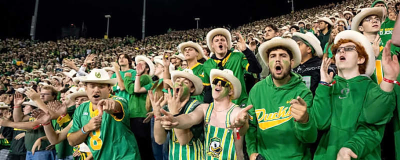 Oregon Ducks, James Madison Fans Share Unique Bonding Moment Online