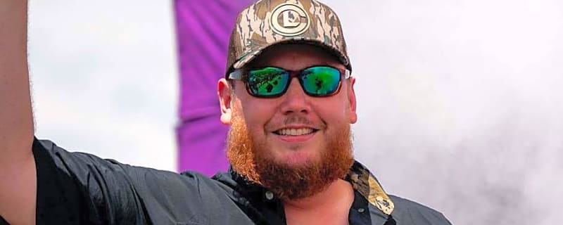 Luke Combs Reveals Favorite Oregon Ducks Sneaker