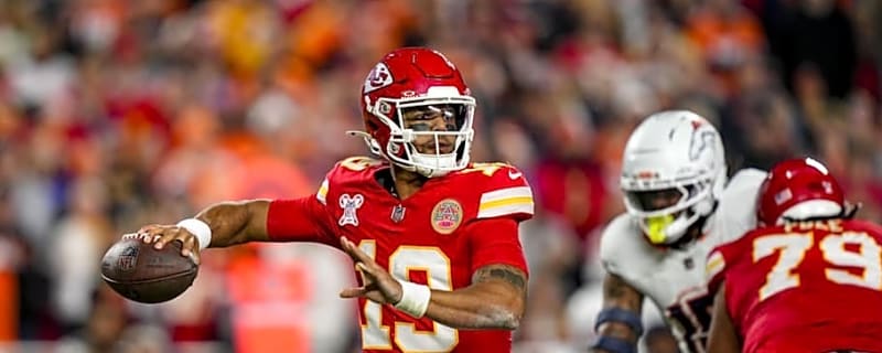 Why Oladokun Leaned Heavily on Kelce in 1st NFL Start