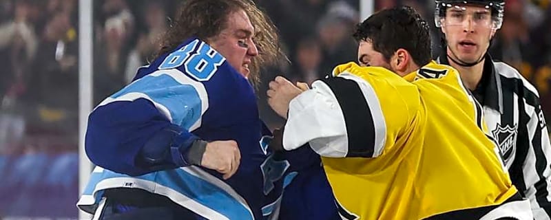 Lightning’s Nikita Kucherov Discusses Stadium Series Goalie Fight