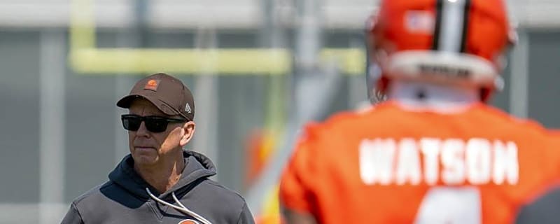 Predicting How Cleveland Browns Quarterback Competition Will Play Out